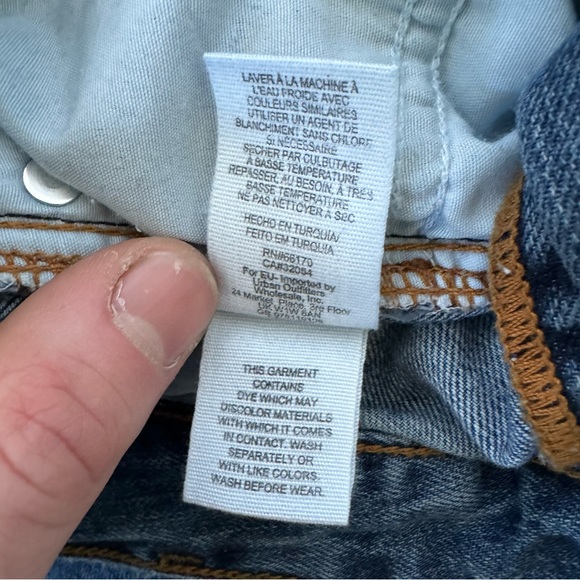 Free People Boyfriend Distressed Raw-Hem Stretch Skinny Jeans woman’s size 26 - Picture 8 of 8